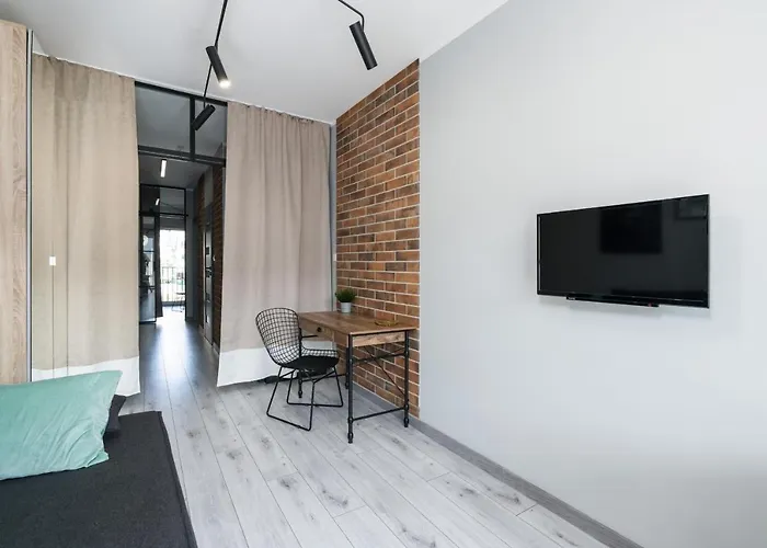 Family 62m - Sowia With Garage & Balcony By Renters Apartamento *