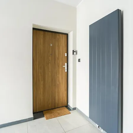 Family 62m - Sowia With Garage & Balcony By Renters Apartment