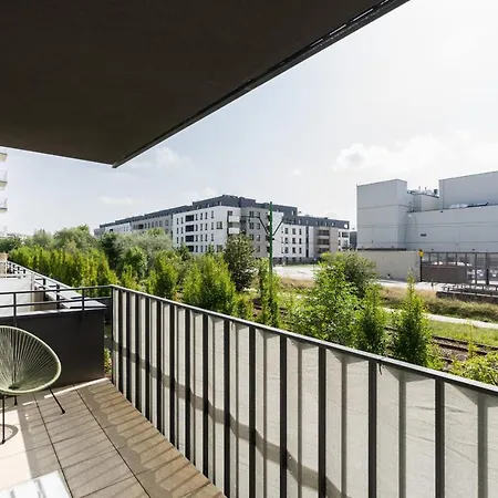 Family 62m - Sowia With Garage & Balcony By Renters Posen