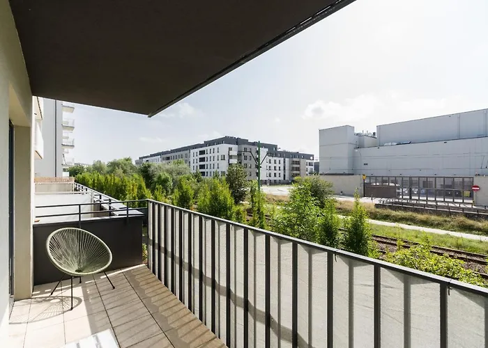 Family 62m - Sowia With Garage & Balcony By Renters Posen